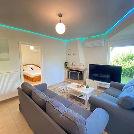 Cozy 2 Room Apartment With Garden Near Athens Air-Port Artemida (Attica) Exterior foto
