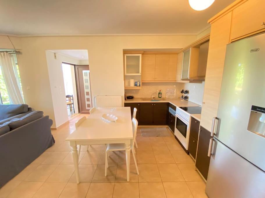 Cozy 2 Room Apartment With Garden Near Athens Air-Port Artemida (Attica) Exterior foto
