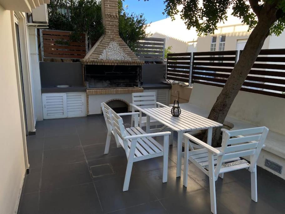 Cozy 2 Room Apartment With Garden Near Athens Air-Port Artemida (Attica) Exterior foto